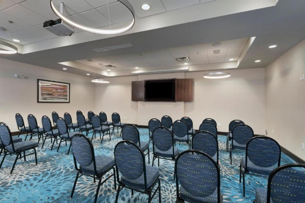 Holiday Inn & Suites Arden-Asheville Airport image 19