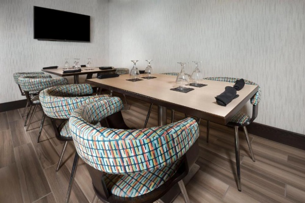 Holiday Inn & Suites Arden-Asheville Airport image 20